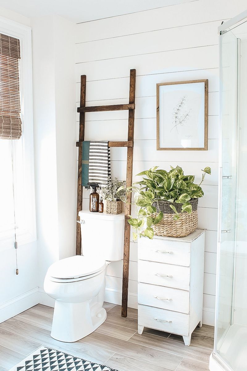15 Farmhouse Trends Ohioans Will See Again In 2025 Plus 5 Already Taking Over - Decor Hint Rustic Ladder Towel Racks