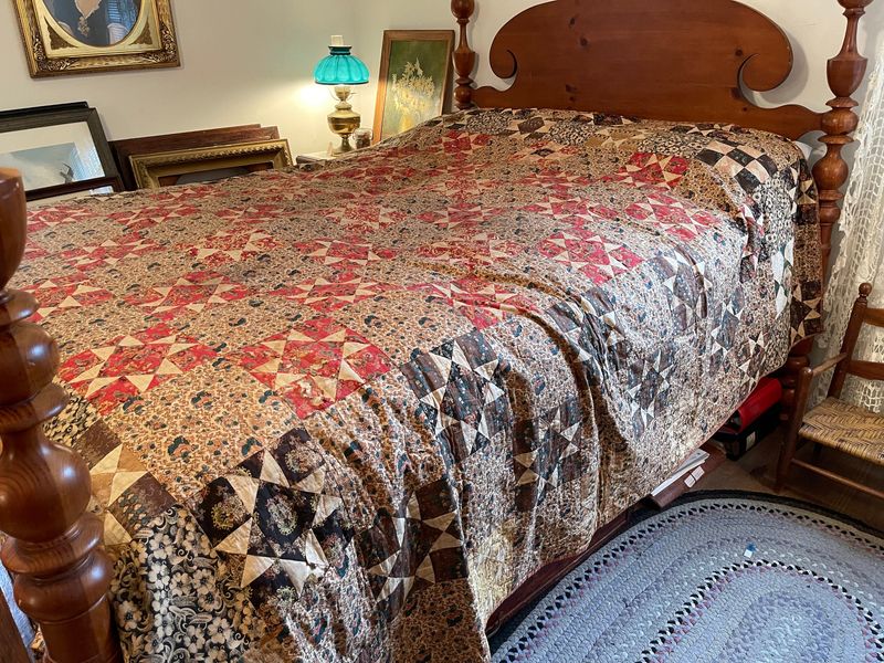 From Barns To Bedrooms: Rustic Antiques That Bring Real Value Home - Decor Hint Antique Quilts: Textile Treasures For Walls And Beds