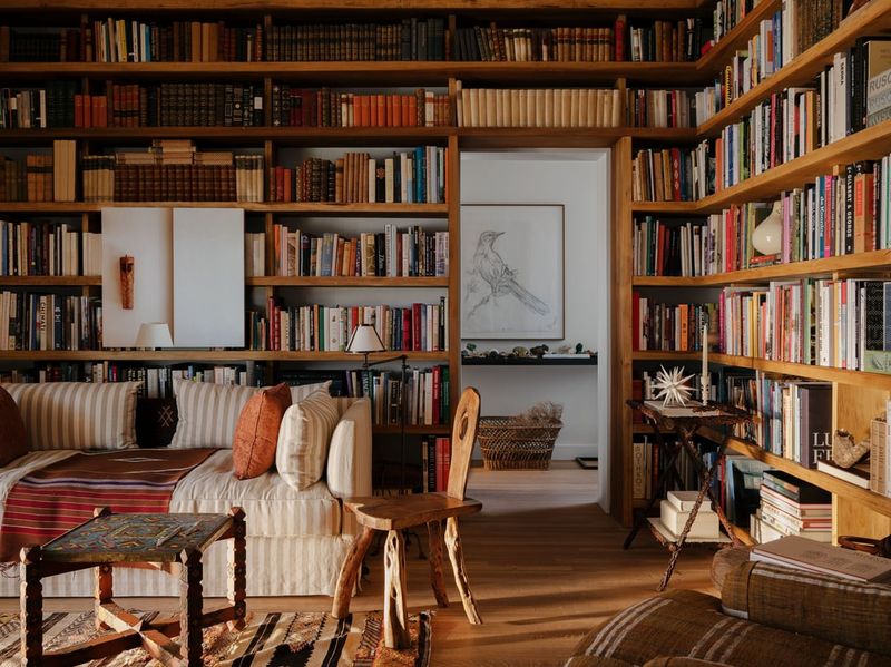 5 Things In San Bernardino Homes That Are Gaining Popularity Again + 3 That Never Lost Their Classic Charm - Decor Hint Built-In Bookcases And Shelving