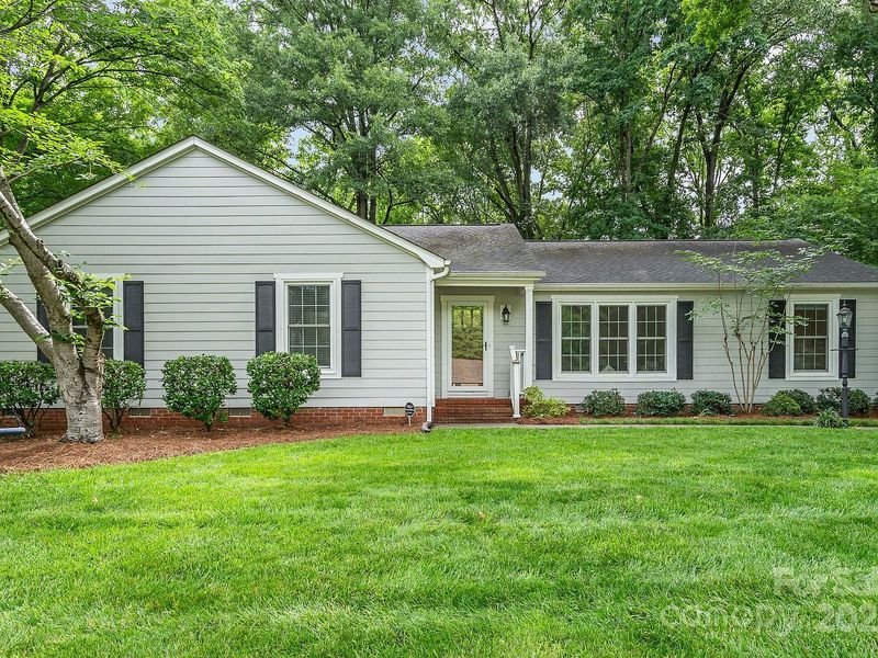 These 10 Home Styles In Charlotte Could Lose Serious Value In 2025 - Decor Hint Outdated Ranch Homes Without Updates