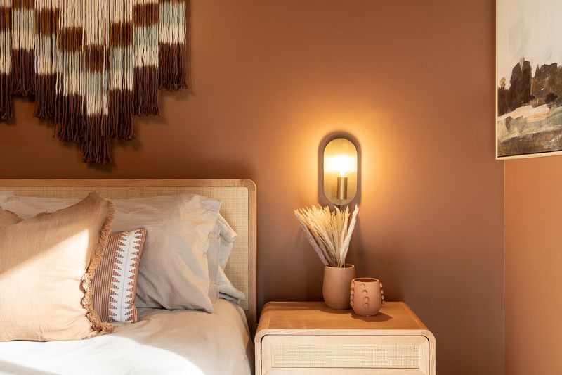 How Indiana Homes Are Using Desert-Inspired Designs In Unexpected Ways - Decor Hint Sand-Colored Walls Transform Midwest Living Rooms