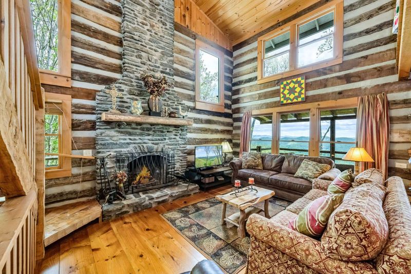 How Cozy Details Shape Everyday Living In North Carolina Houses - Decor Hint Fireplaces As Family Gathering Spots