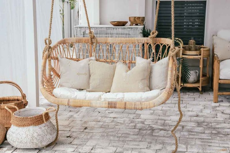 15 Backyard Micro-Oasis Ideas For Small Outdoor Spaces - Decor Hint Hanging Hammocks Or Swing Chairs