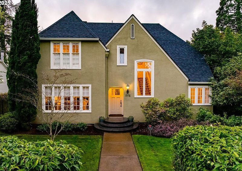 Eugene Real Estate Watch: 4 Types Of Homes Falling In Value (And 8 Set To Rise) - Decor Hint Properties Near The University Of Oregon