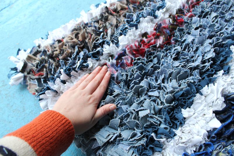 Warm & Welcoming: 11 Maine Rug Styles That Beat The Cold - Decor Hint Recycled Flannel Shirt Shag Rugs