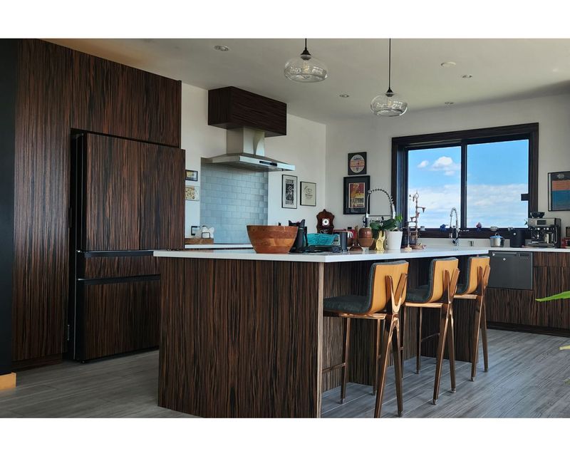 13 Features Buyers Are Starting To Avoid In Modern Nevada Homes - Decor Hint Heavy, Dark Wood Cabinetry