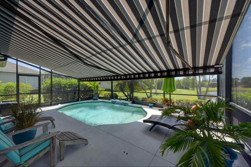 Florida Homeowners Keep Using These 7 Patio Ideas And It Just Works - Decor Hint Retractable Shade Systems