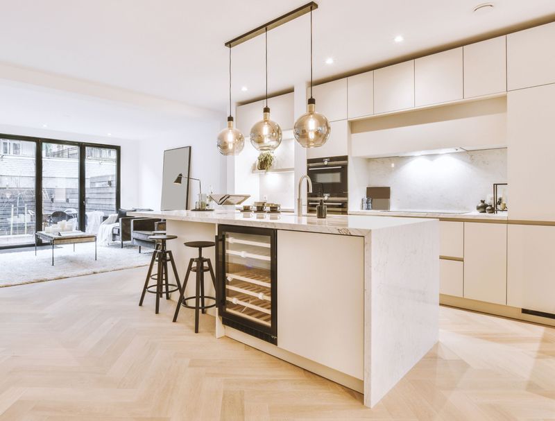 22 Ways To Modernize An Outdated Kitchen Without Totally Replacing It - Decor Hint Update Light Fixtures