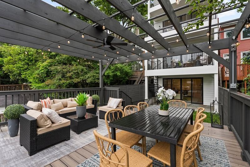 10 Outdoor Corners That Make Washington Homes Feel More Private - Decor Hint Rain-Friendly Pergola Retreats