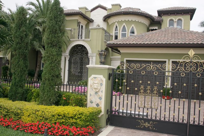 8 Value-Tanking Homes Of 2025, And 3 That Are Just As Hopeless - Decor Hint Bloated McMansions With Identity Crises