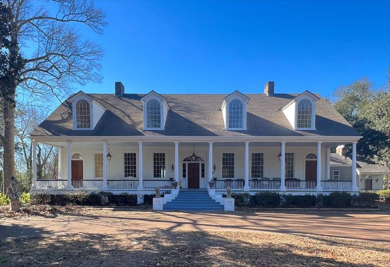 21 Secluded Mansions In Mississippi Featuring Centuries Of Craftsmanship - Decor Hint The Briars — Natchez, MS
