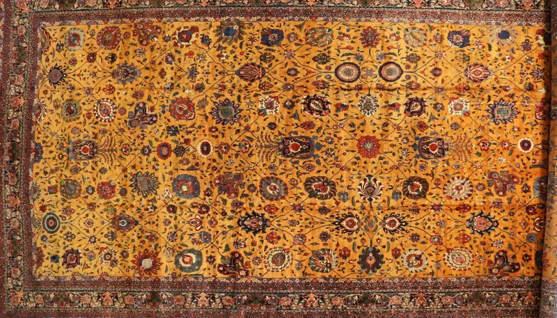 10 Types Of Antiques That Lose Value Over Time And 6 That Are Now Totally Worthless - Decor Hint Faded floral-patterned rugs