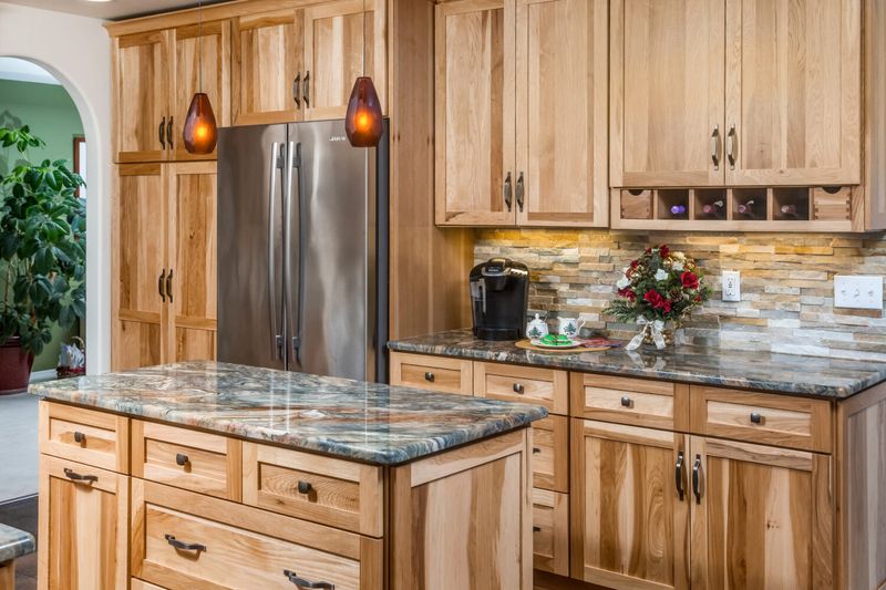 8 Kitchen Mistakes That Clash With New Mexico Style, And 10 That Feel Right At Home - Decor Hint Rustic Wooden Cabinetry