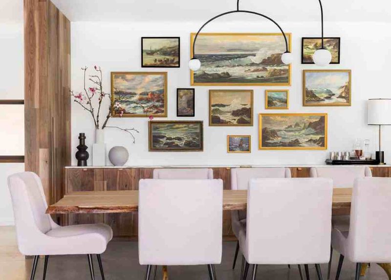 10 Southern Decorating Touches That Define Georgia Living Spaces - Decor Hint Family Gallery Walls