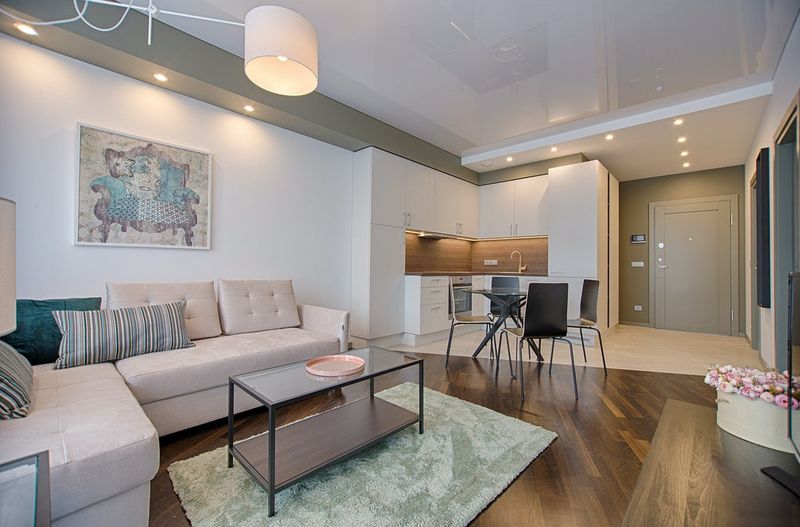 6 Features Buyers Are Starting To Avoid In Oceanside Homes And 3 They've Always Stayed Away From - Decor Hint Poor Natural Light