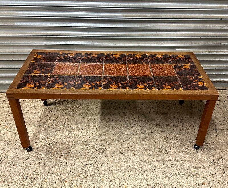 Step Back In Time With 27 Retro Kitchen Styles Straight From The 1970s - Decor Hint Mosaic Tile Tabletops