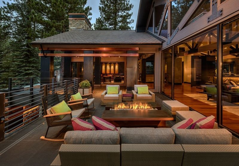 5 Things That Make Denver Homes Stand Out In Mountain Modern Decor - Decor Hint Indoor-Outdoor Living Spaces