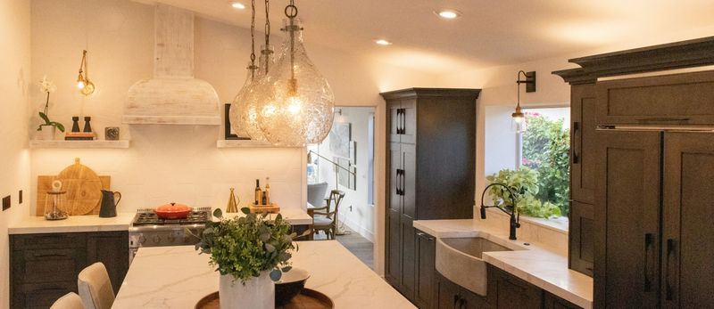 Avoid These 13 Kitchen Mistakes In Dayton Plus 10 Designer-Approved Upgrades - Decor Hint Poor Lighting Placement