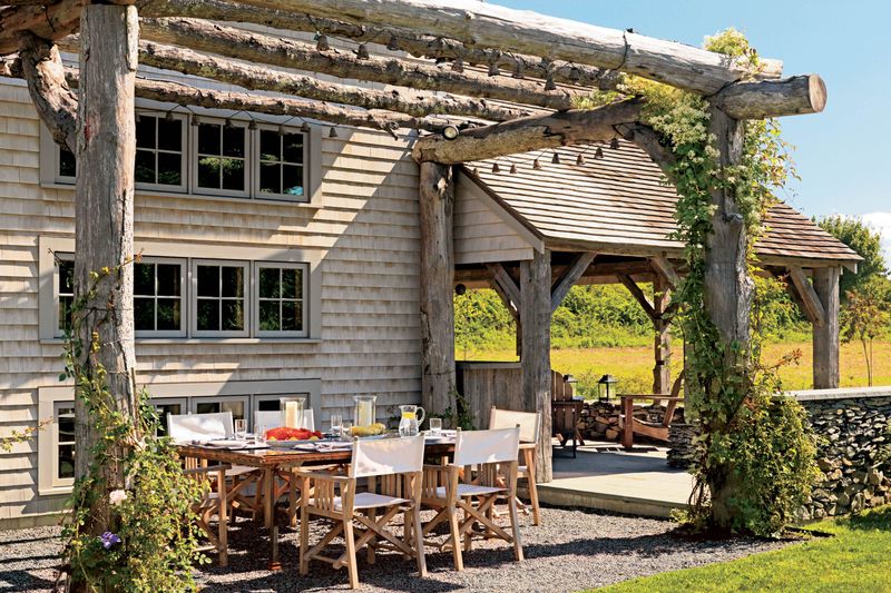 Want To Refresh Your Yard? Steal These Outdoor Decor Ideas From Colorado Homes - Decor Hint Indoor-Outdoor Dining Nooks