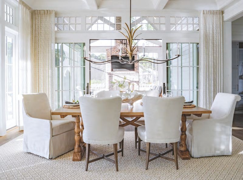 11 Dining Room Ideas Bringing Southern Charm Back To Georgia Interiors - Decor Hint Slipcovered Dining Chairs