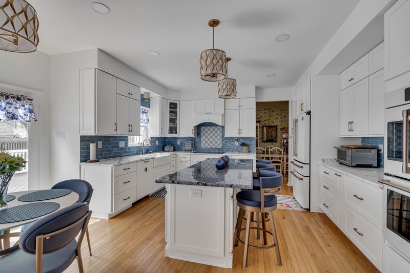 Washington Homes Still Using These 12 Styles? They're Almost Out - Decor Hint Tiled Countertops