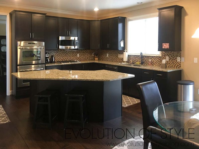 Avoid These 13 Kitchen Mistakes In Dayton Plus 10 Designer-Approved Upgrades - Decor Hint Dark, Heavy Cabinet Colors