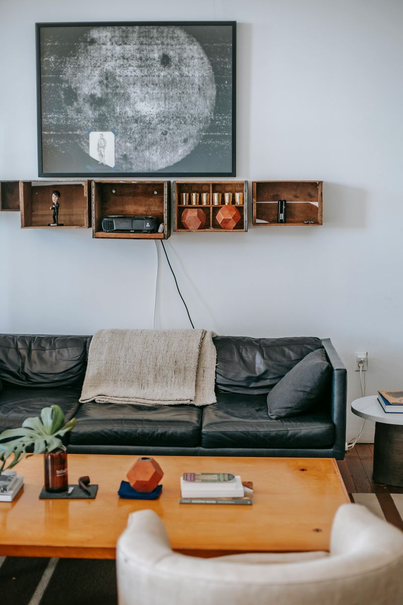 9 Household Items You Shouldn't Clean With Paper Towels, And What To Use Instead - Decor Hint Leather Furniture: The Secret To Smooth, Spot-Free Shine