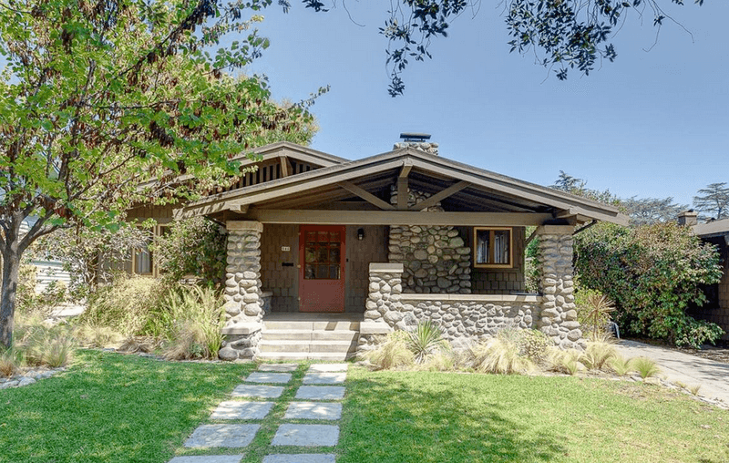 10 Vintage-Inspired Facades That Define Los Angeles' Historic Charm - Decor Hint Craftsman Bungalow Woodwork