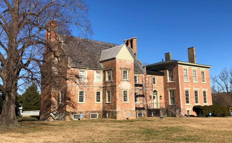Inside 22 Historic Virginia Homes That Feel Frozen In Time - Decor Hint Bacon's Castle: America's Oldest Brick Home