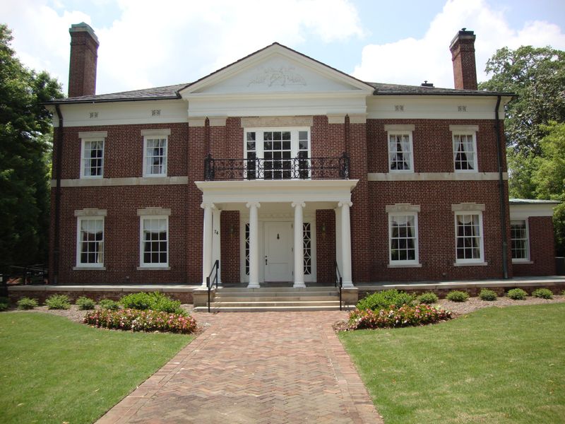 Admire The Stunning McRitchie-Hollis House In Newnan, A True 1930s Southern Gem - Decor Hint Historical Background