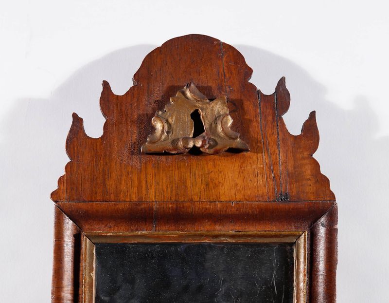 16 Antique Mirrors That Are Worth More Than You Think - Decor Hint Queen Anne Walnut Veneer Mirrors