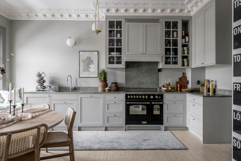 22 Ways To Modernize An Outdated Kitchen Without Totally Replacing It - Decor Hint Add Crown Molding