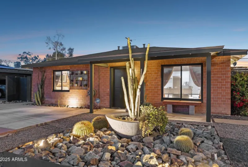 7 Quirky Curb Appeal Styles That Make Utah Streets Pop With Character - Decor Hint Adobe Revival