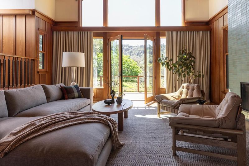 Matching window treatments throughout