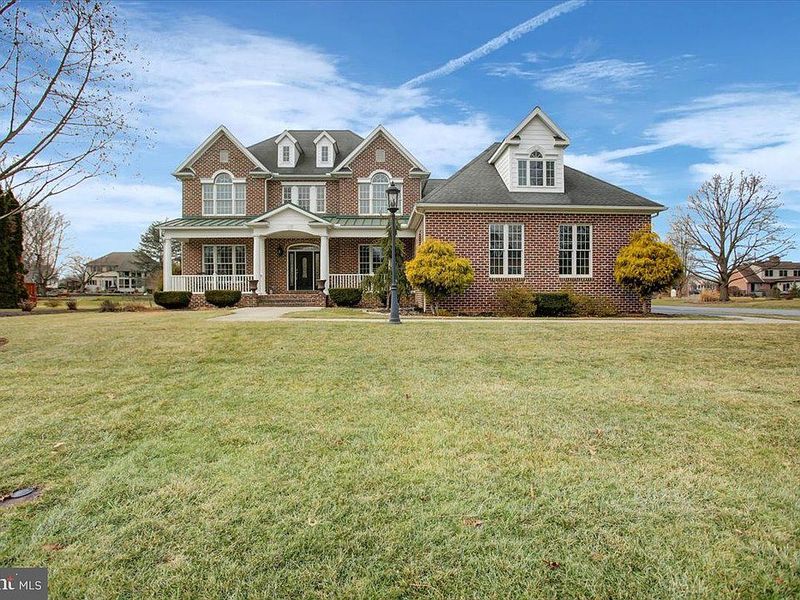 Large Suburban Homes With High Utility Costs