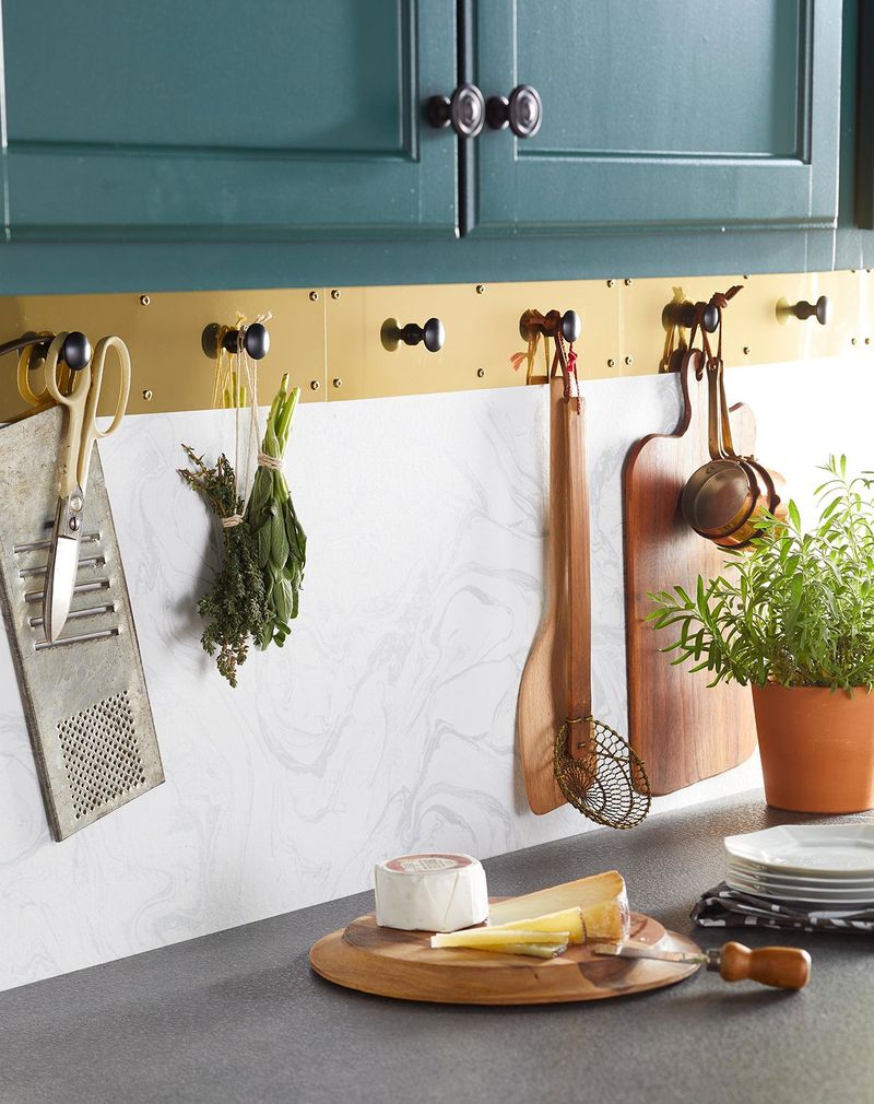 11 Simple Changes That Make A Small Kitchen Feel Spacious - Decor Hint Declutter Countertops