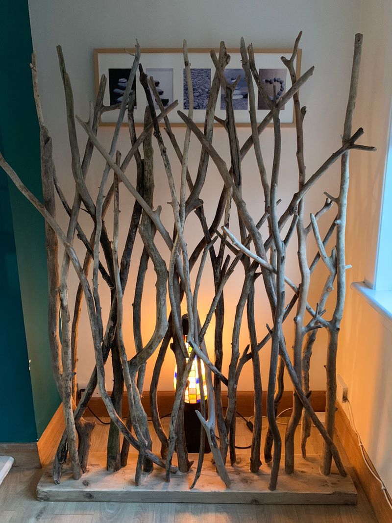 25 Outdoor Shower Ideas That Give Off BIG Beach House Energy - Decor Hint Driftwood Shower Divider