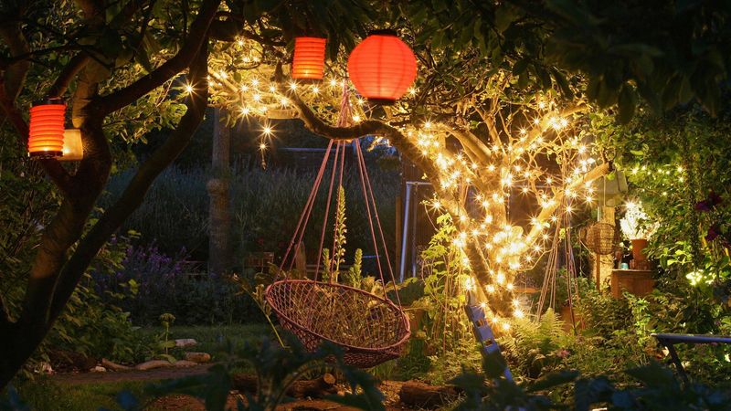 Mississippi Designers Share 6 Porch No-Gos And 8 Outdoor Favorites - Decor Hint Soft Outdoor Lantern Lighting