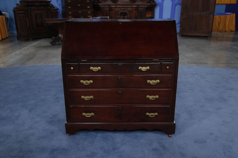 6 Timeless Vintage Finds That Prove South Dakota's Furniture Style Endures - Decor Hint Mitchell Area Walnut Writing Desks
