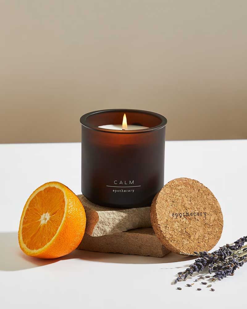 How To Fake A Deep Clean 10 Visual Tricks And 7 Spotless Secrets That Impress Guests - Decor Hint Use a Scented Candle