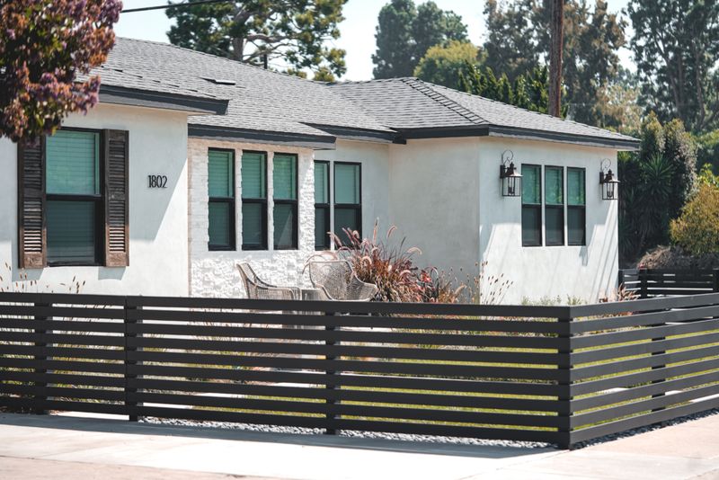 8 Home Styles Losing Popularity In Long Beach By 2025 And 9 Likely To See Big Gains - Decor Hint Heavy Stucco Exteriors