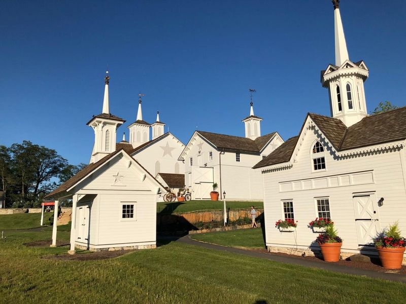 These 8 Vintage Styles Still Define Pennsylvania Homes And 3 That Didn't Last - Decor Hint Gothic Revival Cottages With Steep Rooflines