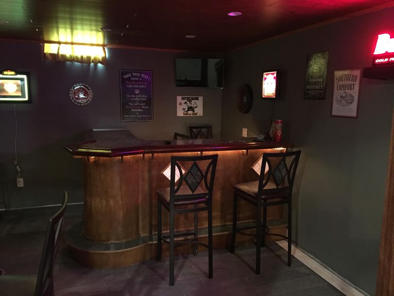 17 Types Of Houston Homes That Might Be History By 2030 - Decor Hint Built-in bar rooms in dens