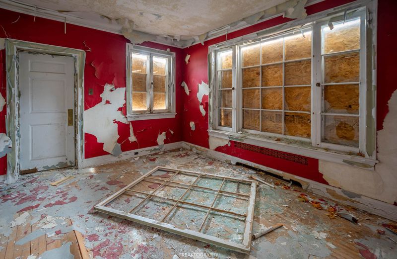 Interior Layout And Details