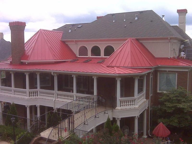 8 Home Exterior Mistakes That Designers Want You To Quit Making - Decor Hint Roof Material Mismatch