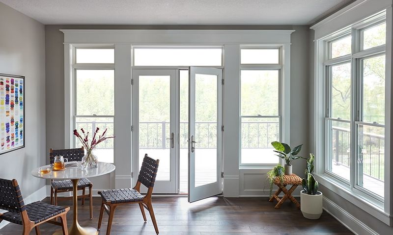 How Florida Homes Make The Most Of Natural Light - Decor Hint Glass Doors And Transoms