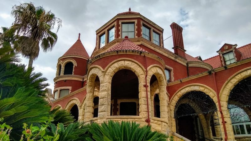 Inside 25 Luxurious Homes Of The Richest Gilded Age Families In USA - Decor Hint Moody Mansion: Texas Cotton King's Victorian Gem