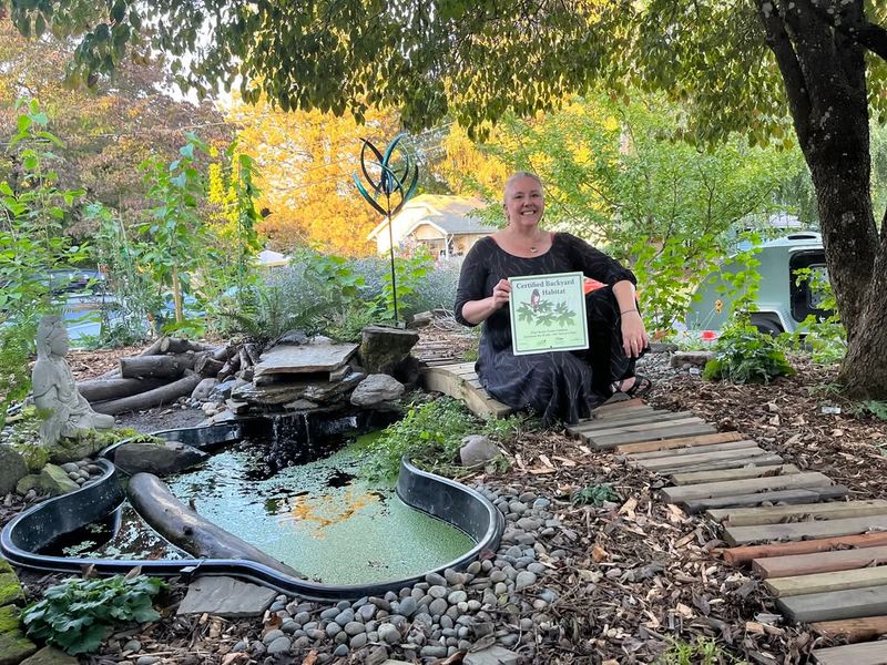 Weekend Home Projects Popular With DIYers In Oregon - Decor Hint Native Plant Pollinator Garden