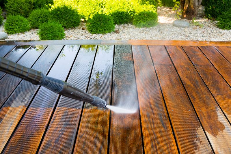 19 Popular Weekend Upgrades For Handy Homeowners In North Carolina - Decor Hint Power Washing Decks And Siding