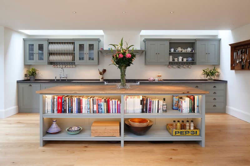 16 Nostalgic Kitchen Ideas Designers Wish Would Make A Comeback Soon (Plus 6 Special Ones) - Decor Hint Cookbook Nooks
